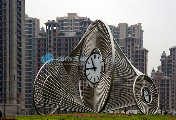 在生活當中不銹鋼雕塑具有什么意義呢(圖1) 在生活當中不銹鋼雕塑具有什么意義呢(圖1)