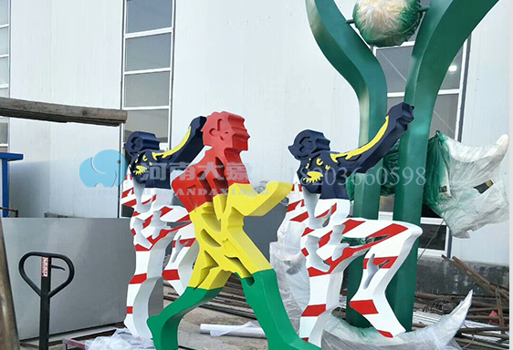 鄭州雕塑廠家淺談制作雕塑時應注意什么(圖1) 鄭州雕塑廠家淺談制作雕塑時應注意什么(圖1)